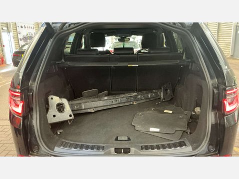 Land Rover Discovery Sport 2.0 Discovery Sport R-Dynamic SE D MHEV Auto 4WD 5dr 9