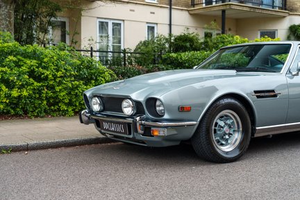 Aston Martin V8 Oscar India 8