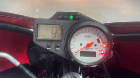 Triumph TT 2001 ONLY 9K NEW MOT 600CC INLINE 4 SPORTS BIKE 11