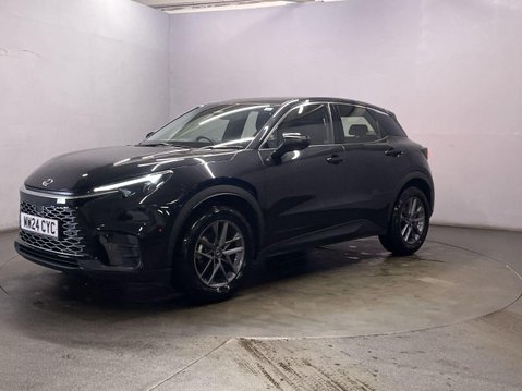 Lexus LBX 1.5 VVT-iE Premium SUV 5dr Petrol Hybrid E-CVT Euro 6 (s/s) (136 ps) Parkin 4