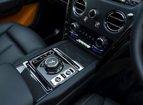 Rolls-Royce Cullinan Black Badge 23