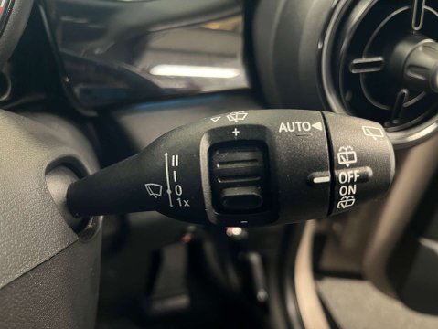 Mini Hatch 1.5 Cooper Classic Auto 5dr 20