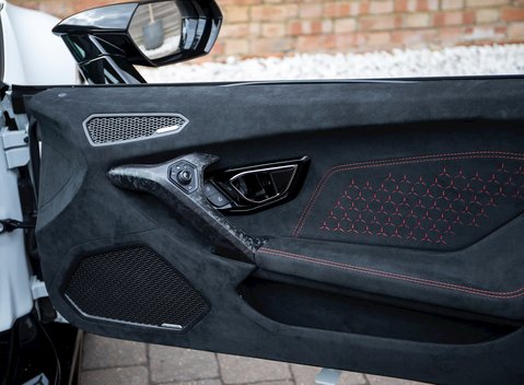 Lamborghini Huracan Spyder LP640-4 Performante 20