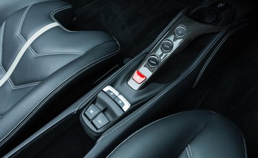 Ferrari 488 Spider 22