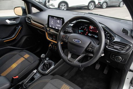 Ford Fiesta ACTIVE B AND O PLAY