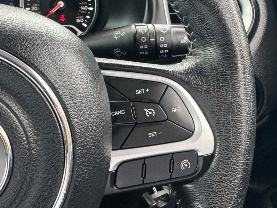 2016 Jeep Renegade — image 32