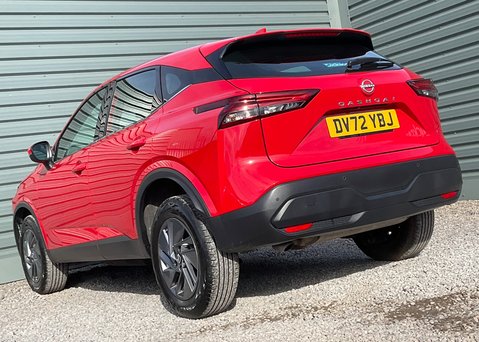 Nissan Qashqai DIG-T ACENTA PREMIUM MHEV 10