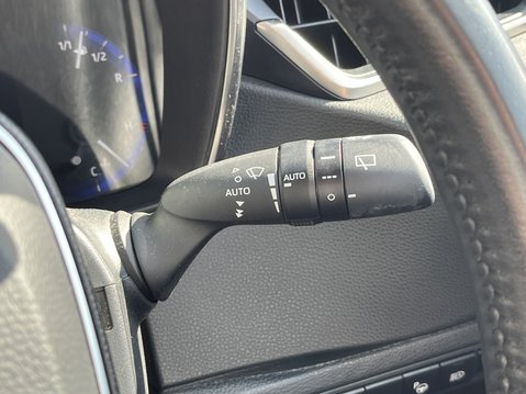 Toyota Corolla 1.8 VVT-i Hybrid Design 5dr CVT 25