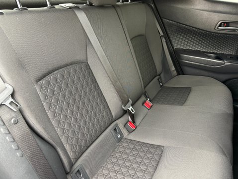 Toyota C-HR DESIGN AUTOMATIC 16