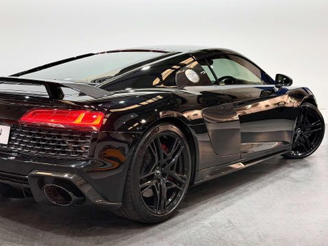 Audi R8 5.2 FSI V10 Performance Coupe 2dr Petrol S Tronic quattro Euro 6 (s/s) (620 18