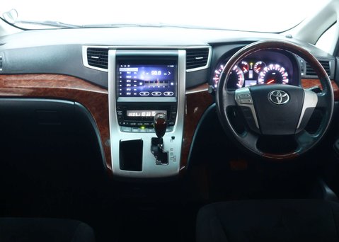 Toyota Vellfire 2.4 PETROL AUTO 5dr 20