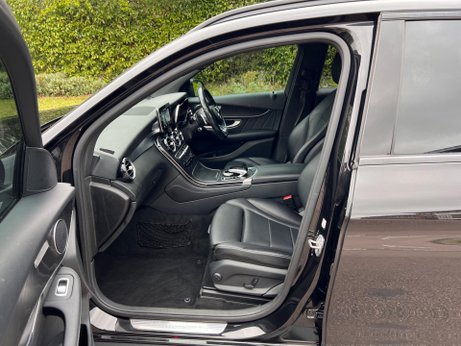 Mercedes-Benz GLC 2.1 GLC250d AMG Line G-Tronic 4MATIC Euro 6 (s/s) 5dr 29