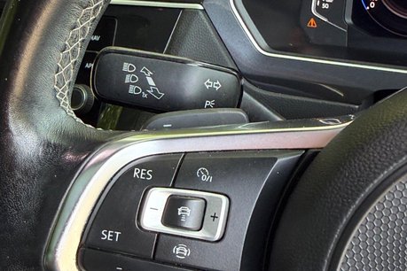 Volkswagen Tiguan R-LINE TECH TSI 4MOTION DSG 43