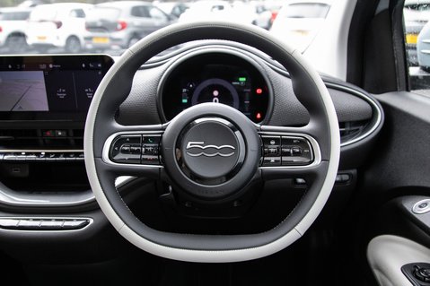 Fiat 500e LA PRIMA 23