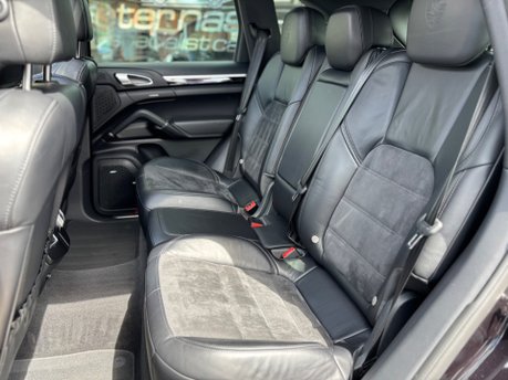 Porsche Cayenne 3.0 TD V6 Platinum Edition SUV 5dr Diesel TiptronicS 4WD Euro 6 (s/s) (262 11