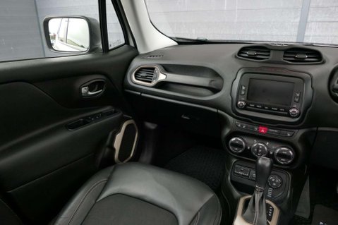 Jeep Renegade M-JET DESERT HAWK 47