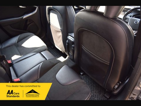 Volvo V40 2.0 V40 R-Design D2 5dr 30
