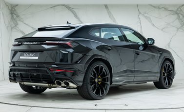 Lamborghini Urus S 3