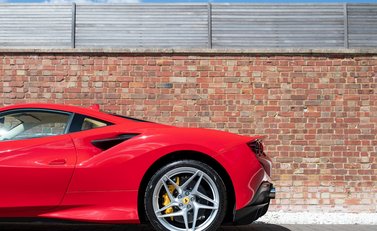 Ferrari F8 Tributo 23