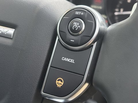 Land Rover Discovery TD6 FIRST EDITION 14