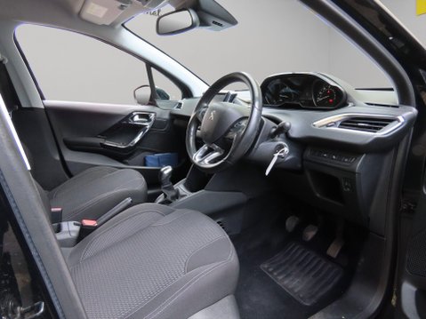 Peugeot 208 1.2 PureTech Tech Edition Euro 6 (s/s) 5dr 8