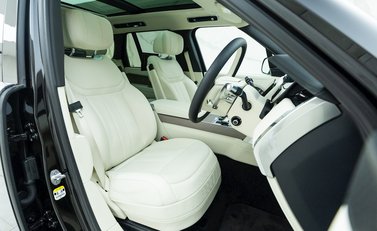 Land Rover Range Rover D350 First Edition 10