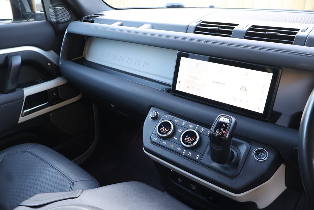 Land Rover Defender 110 HARD TOP SE MHEV with upgraded wheels £9500 REAR SEAT CONVERSION FITTED 30