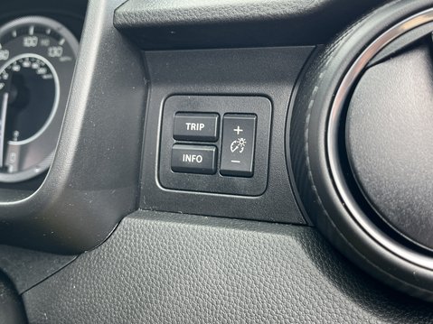 Suzuki Ignis 1.2 Dualjet 12V Hybrid SZ-T 5dr 21