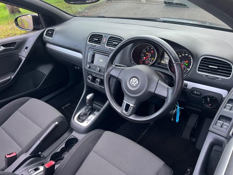 Volkswagen Golf SE TSI DSG 32