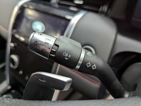 Land Rover Discovery Sport 1.5 Discovery Sport R-Dynamic SE P300e Auto 4WD 5dr 74