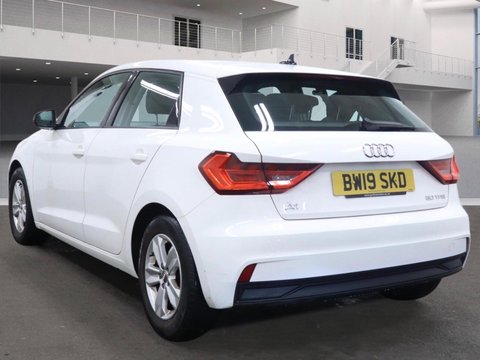 Audi A1 1.0 TFSI 30 SE Sportback Euro 6 (s/s) 5dr 3