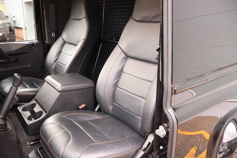 Land Rover Defender  LXV 65TH ANNIVERSARY HARD TOP only 150 made  extensive Landrover History  17