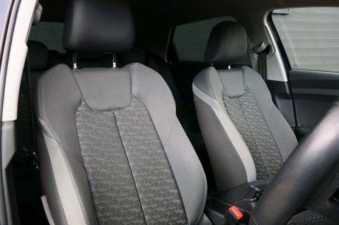 Audi A1 1.0 A1 Sportback 30 TFSI Sport Semi-Auto 5dr 4