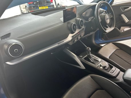 Audi Q2 TDI QUATTRO S LINE 12