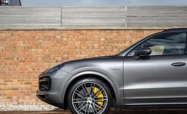 Porsche Cayenne Turbo S E-Hybrid 28