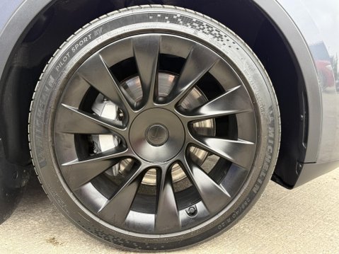 Tesla Model Y (Dual Motor) Long Range SUV 5dr Electric Auto 4WDE (384 bhp) 14