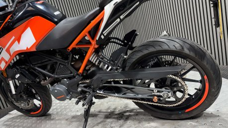 KTM Duke 2019 ONLY 11K RUNNING PROJECT NAKED BIKE 125CC 20