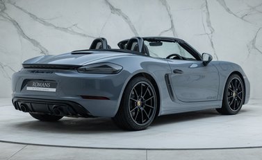 Porsche 718 BOXSTER GTS PDK 8