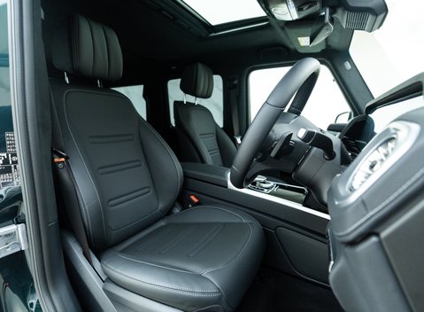 Mercedes-Benz G Class G400d AMG LINE PREMIUM PLUS 12