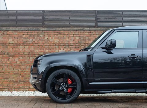 Land Rover Defender 110 X P400 26