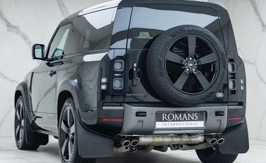 Land Rover Defender 90 V8 3