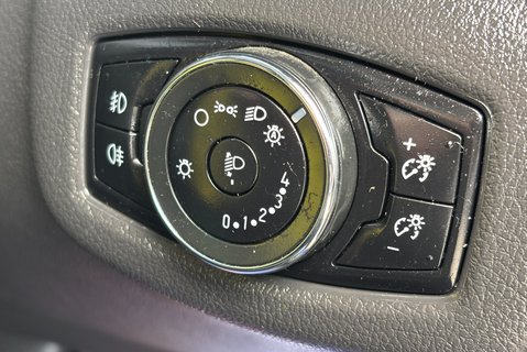 Ford Transit Connect 240 L2 120ps Limited Panel Van - No VAT 27