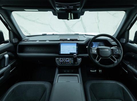 Land Rover Defender 110 V8 17