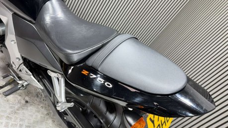Kawasaki Z 2006 ONLY 20K MOT AUGUST 2027 NAKED 750CC 9