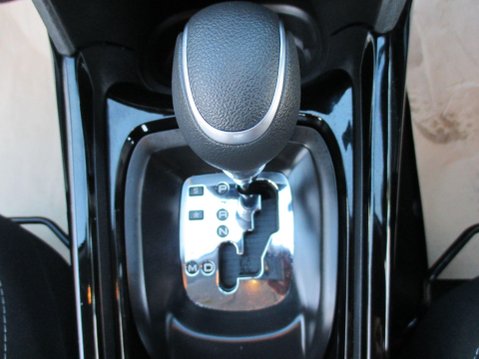Peugeot 2008 1.2 PureTech Allure EAT Euro 6 (s/s) 5dr 15
