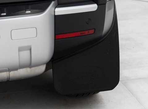 Land Rover Defender 90 Hard Top D200 24