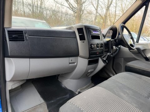 Mercedes-Benz Sprinter 2.1 211 CDi Panel Van 4dr Diesel Manual RWD L2 H3 (109 bhp) 36