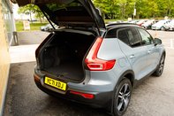 Volvo XC40 B4 R-DESIGN MHEV 37