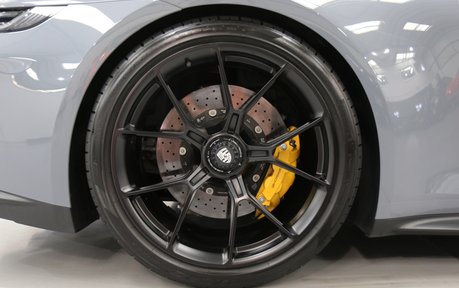 Porsche 911 GT3 Touring PDK - PCCB, Carbon Roof, Lift 14