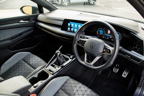Volkswagen Golf R-LINE TSI